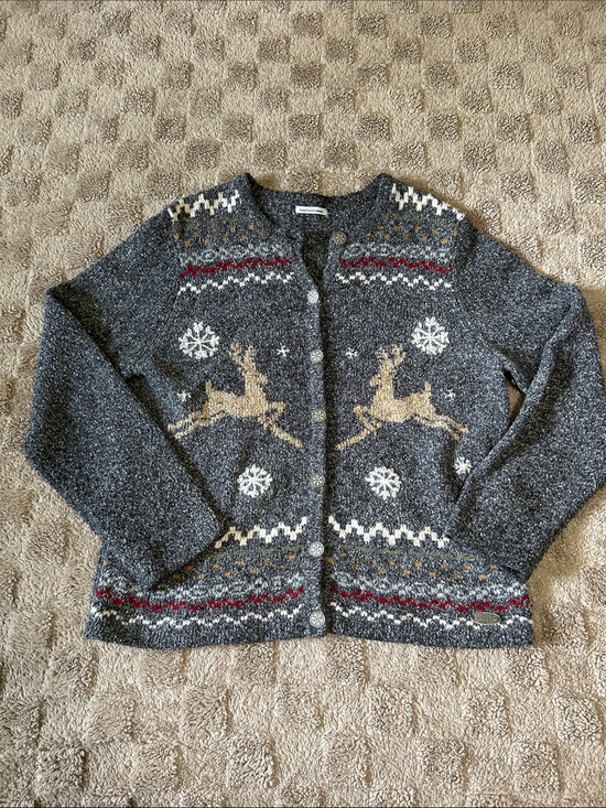 Northern Reflections Sweaters - Northern Reflections Hand Embroidered Reindeer Cardigan Sweaty Cozy Winter